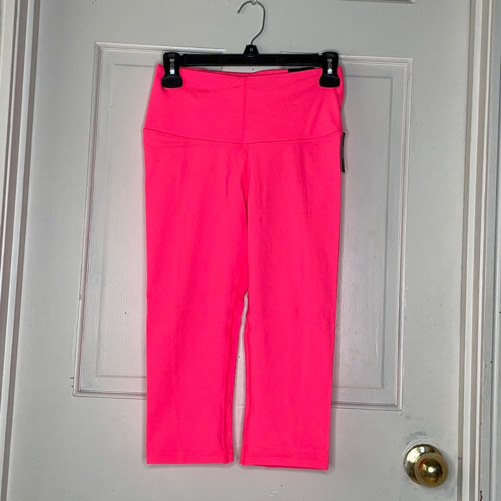 Victoria’s Secret Sport Knockout Cropped Leggings